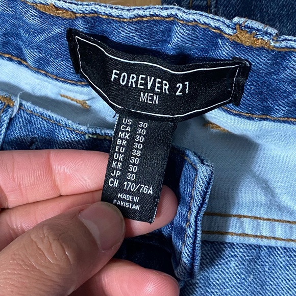 FOREVER 21 Mens Jeans 30x29 Blue Denim Distressed Pants Zipper Pockets Slim Fit - Picture 4 of 10